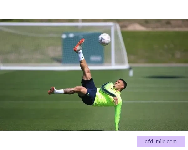 武里南联勇夺泰国国内赛事三冠王震撼足坛